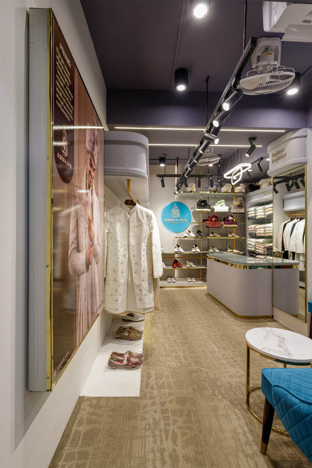 Vector Plinth Ammajan The Sherwani Gallery 0005 010.jpg
