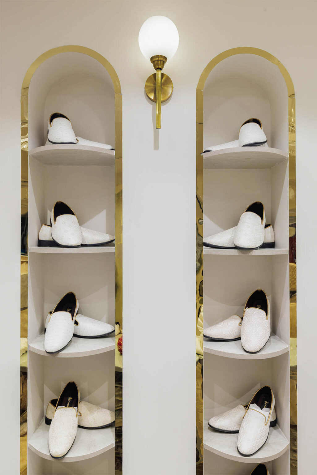 vector plinth Ammajan Premium Outlet 0004 011.jpg